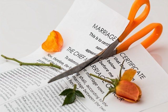 Family Lawyers Adelaide and Divorce Lawyers help make you aware of your rights early when you irretrievably split.